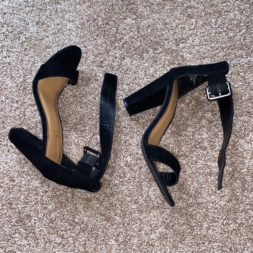 Heels - Picture 3 of 3